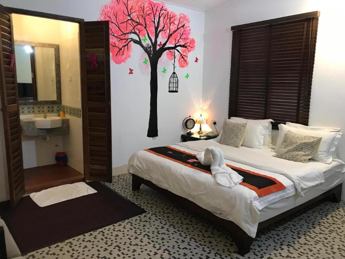 Rangoon Residences + George Town Ngoại thất bức ảnh