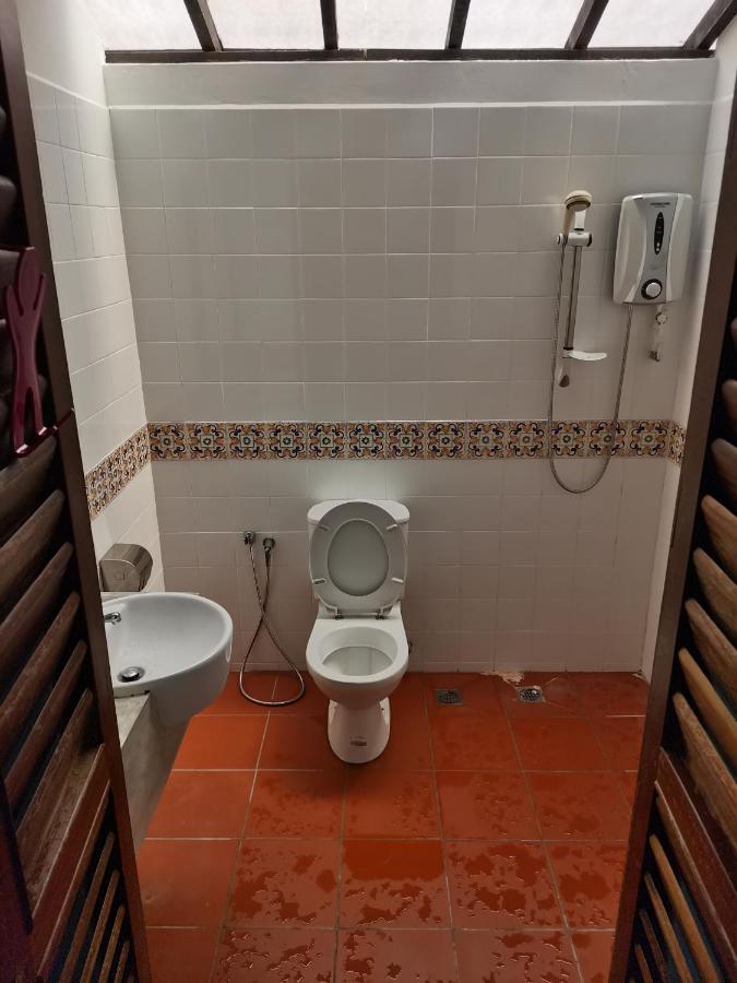Rangoon Residences + George Town Ngoại thất bức ảnh