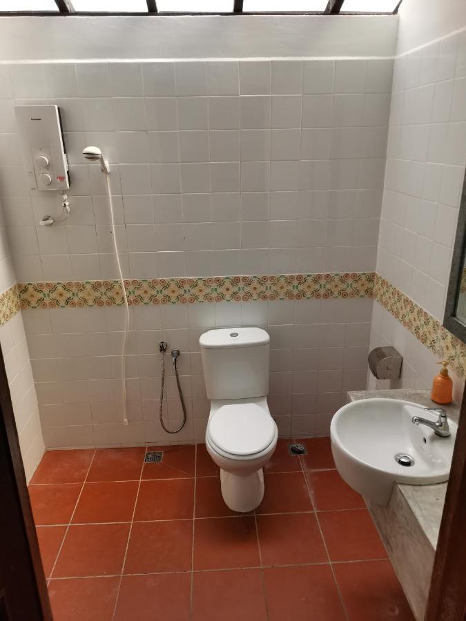Rangoon Residences + George Town Ngoại thất bức ảnh